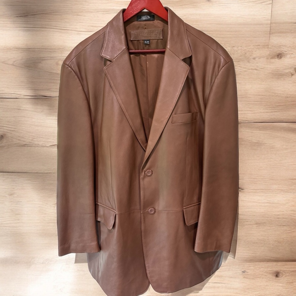 Men’s Stafford Essentials XL Leather Blazer. Two Front and Inside Pockets.